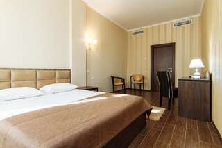 Отель Congress Hotel Verhovina Киев Семейный номер с душем-5